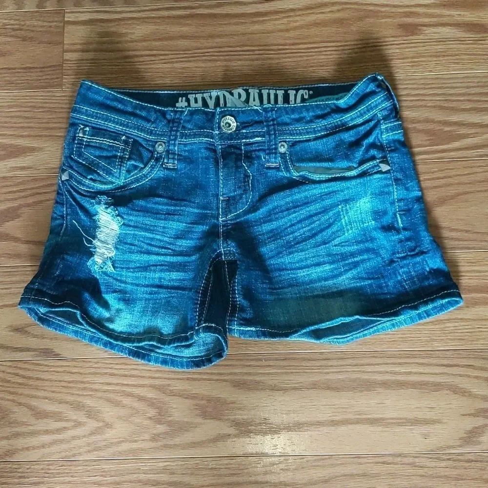 Hydraulic Bailey Low Rise distressed shorts Sz 3/4 EUC